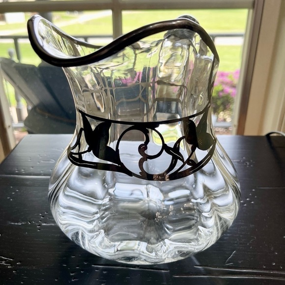 STERLING SILVER OVERLAY, CLEAR GLASS, WATER PITCHER WITH 3 MATCHING GLASSES. - Picture 4 of 16